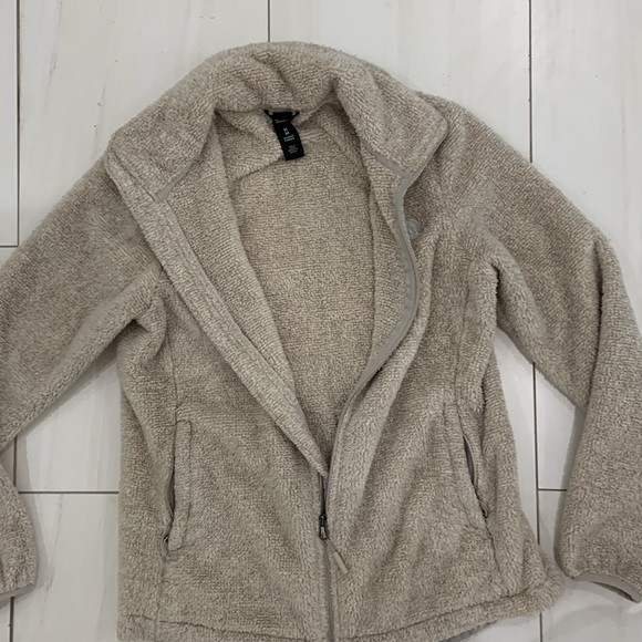 The North Face Women’s Bone Tan Plush Fleece Osito Jacket Size M - Picture 5 of 7